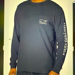 Vineyard Vines Men's blue size small long sleeve tee whale on back